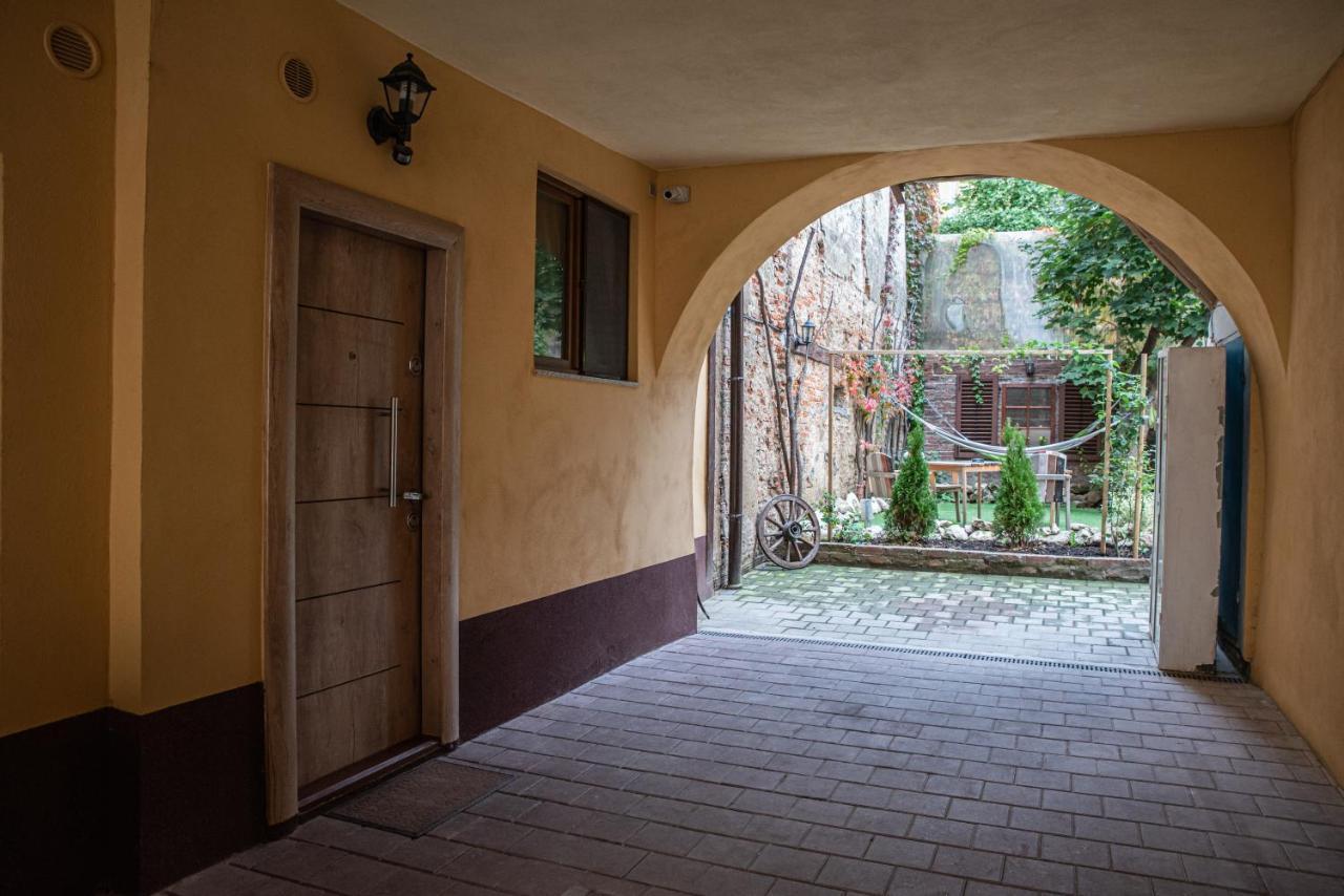 Luky13 Apartamento Braşov Exterior foto