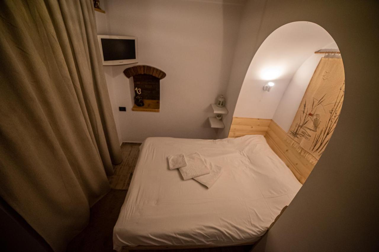 Luky13 Apartamento Braşov Exterior foto