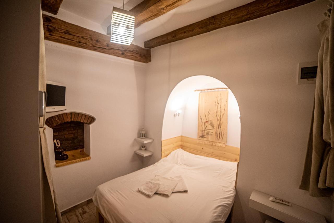 Luky13 Apartamento Braşov Exterior foto