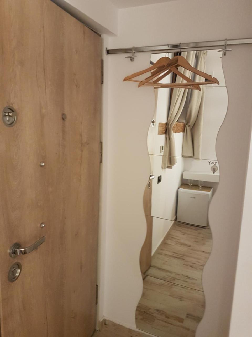 Luky13 Apartamento Braşov Exterior foto